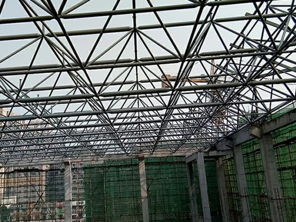 龙泉螺栓球网架工程报价